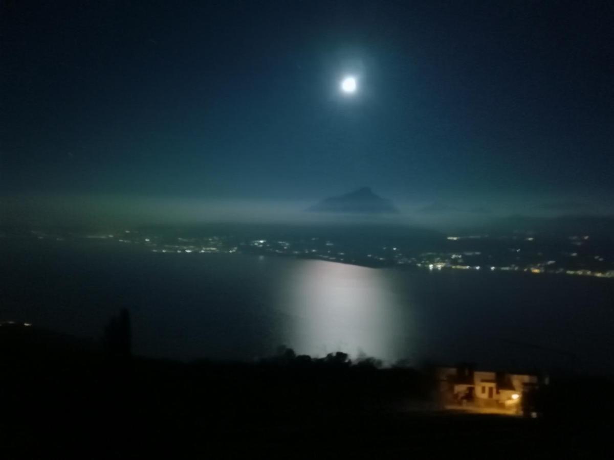 Beb Da Paolo Con Vista Lago San Zeno di Montagna Eksteriør billede