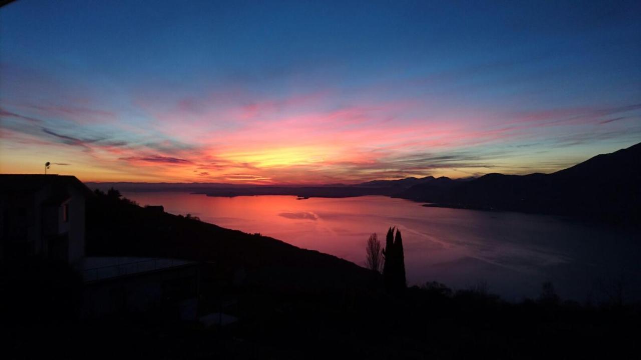 Beb Da Paolo Con Vista Lago San Zeno di Montagna Eksteriør billede