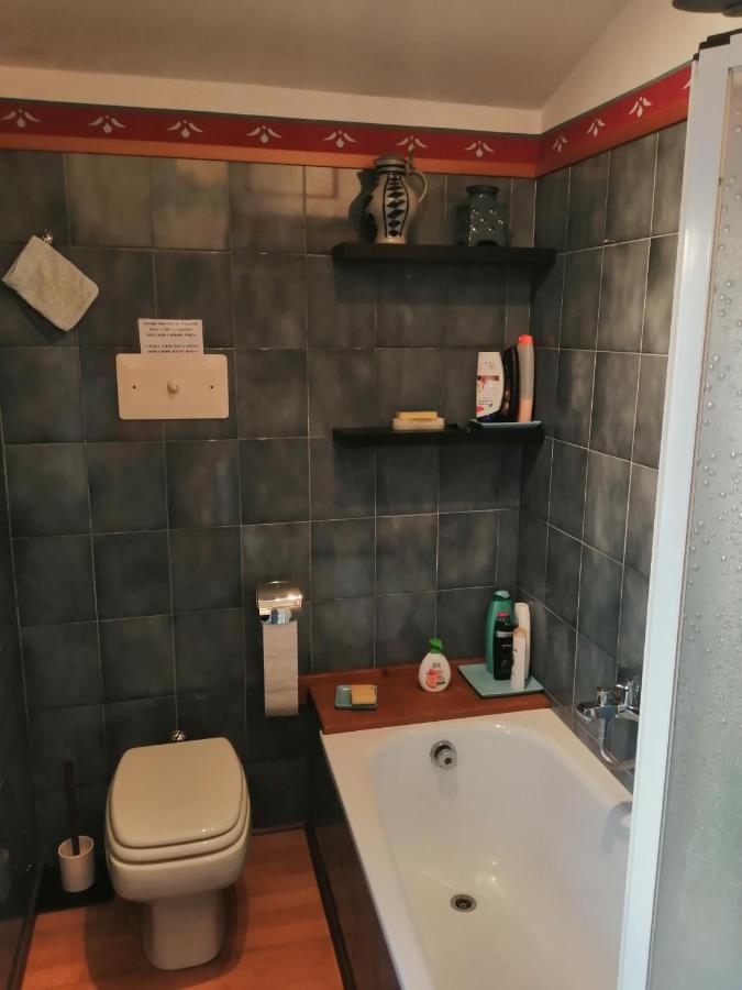 Beb Da Paolo Con Vista Lago San Zeno di Montagna Eksteriør billede