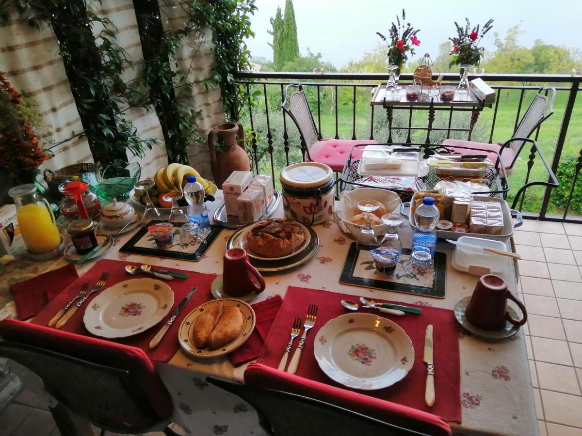 Beb Da Paolo Con Vista Lago San Zeno di Montagna Eksteriør billede