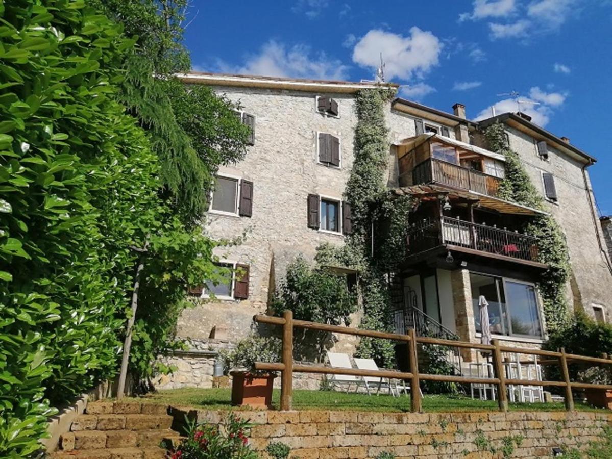 Beb Da Paolo Con Vista Lago San Zeno di Montagna Eksteriør billede